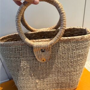 🌸Elegant Tan Woven Tote Bag